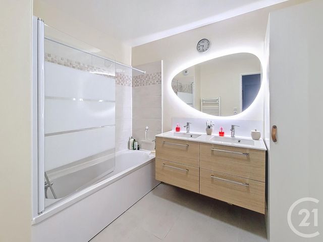 Appartement F4 à vendre - 4 pièces - 79.43 m2 - RAMBOUILLET - 78 - ILE-DE-FRANCE - Century 21 Maitrejean Immobilier