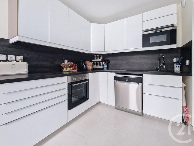 Appartement F4 à vendre - 4 pièces - 79.43 m2 - RAMBOUILLET - 78 - ILE-DE-FRANCE - Century 21 Maitrejean Immobilier