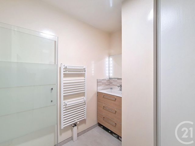 Appartement F4 à vendre - 4 pièces - 79.43 m2 - RAMBOUILLET - 78 - ILE-DE-FRANCE - Century 21 Maitrejean Immobilier