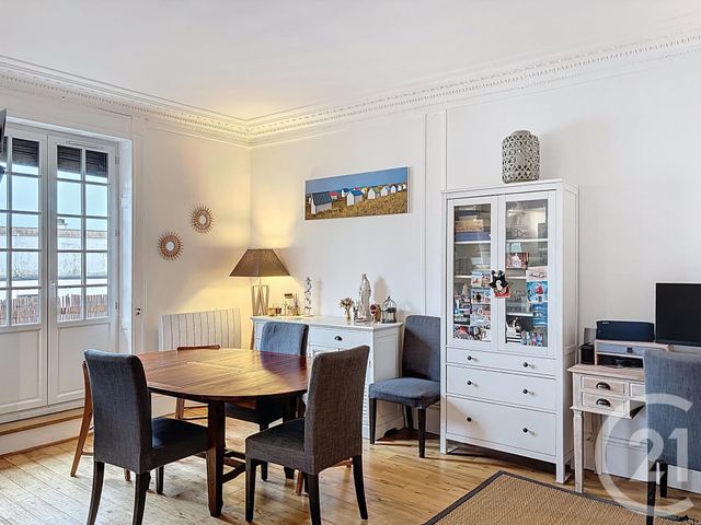 Appartement F6 à vendre - 6 pièces - 100.64 m2 - RAMBOUILLET - 78 - ILE-DE-FRANCE - Century 21 Maitrejean Immobilier