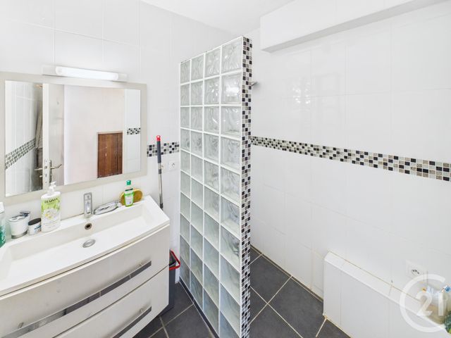 Afficher la photo en grand Appartement F4 à vendre - 4 pièces - 75.27 m2 - RAMBOUILLET - 78 - ILE-DE-FRANCE - Century 21 Maitrejean Immobilier