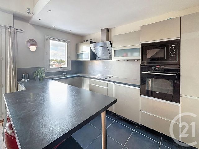 Appartement F5 à vendre - 5 pièces - 99.7 m2 - RAMBOUILLET - 78 - ILE-DE-FRANCE - Century 21 Maitrejean Immobilier