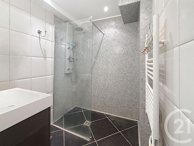 Appartement F5 à vendre - 5 pièces - 99.7 m2 - RAMBOUILLET - 78 - ILE-DE-FRANCE - Century 21 Maitrejean Immobilier