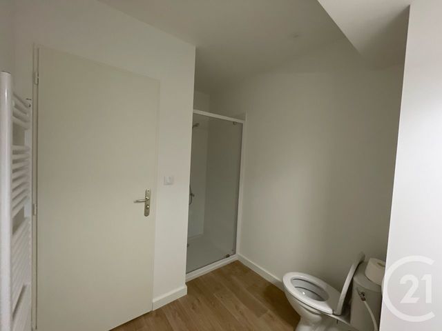 Appartement F2 à louer - 2 pièces - 42.0 m2 - EPERNON - 28 - CENTRE - Century 21 Maitrejean Immobilier