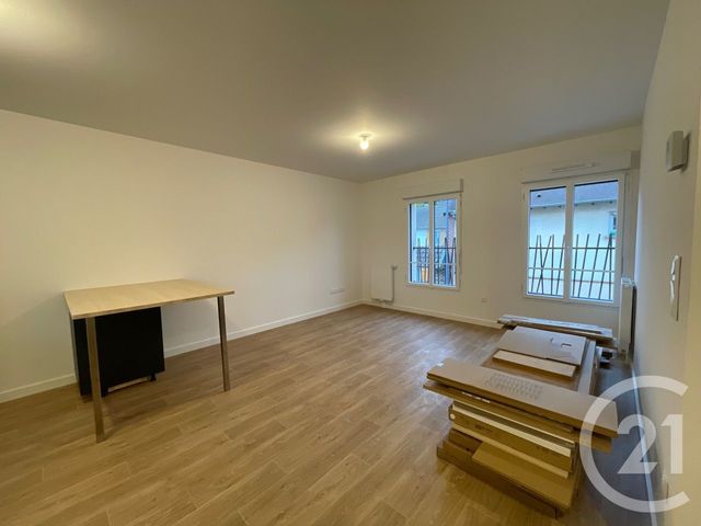 Appartement F2 à louer - 2 pièces - 47.0 m2 - EPERNON - 28 - CENTRE - Century 21 Maitrejean Immobilier