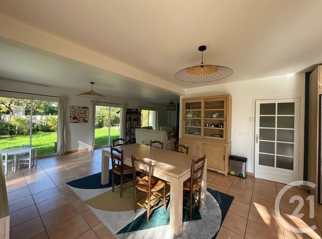 maison à louer - 7 pièces - 223.47 m2 - ST REMY LES CHEVREUSE - 78 - ILE-DE-FRANCE - Century 21 Maitrejean Immobilier