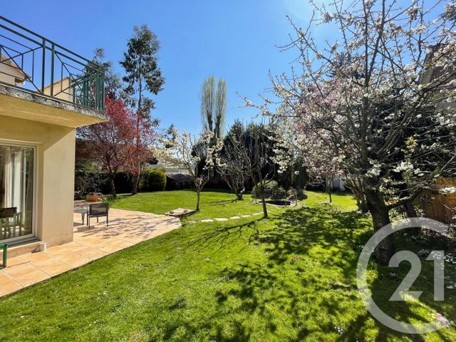 maison à louer - 7 pièces - 223.47 m2 - ST REMY LES CHEVREUSE - 78 - ILE-DE-FRANCE - Century 21 Maitrejean Immobilier