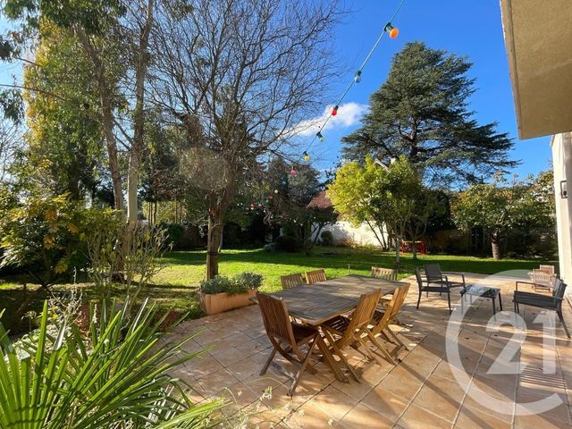 maison à louer - 7 pièces - 223.47 m2 - ST REMY LES CHEVREUSE - 78 - ILE-DE-FRANCE - Century 21 Maitrejean Immobilier