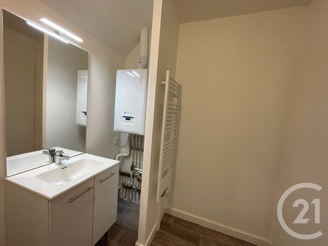 Appartement F2 à louer - 2 pièces - 42.3 m2 - EPERNON - 28 - CENTRE - Century 21 Maitrejean Immobilier