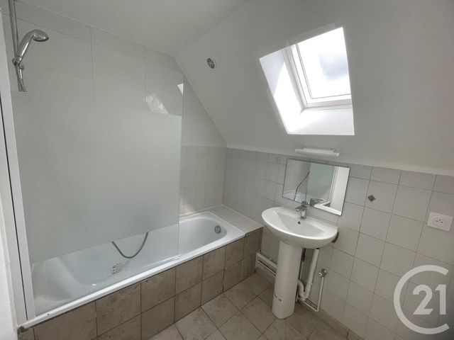 Appartement F1 à louer - 2 pièces - 41.08 m2 - LE PERRAY EN YVELINES - 78 - ILE-DE-FRANCE - Century 21 Maitrejean Immobilier