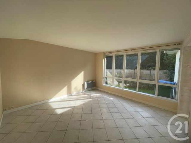 maison à louer - 3 pièces - 58.31 m2 - LES ESSARTS LE ROI - 78 - ILE-DE-FRANCE - Century 21 Maitrejean Immobilier