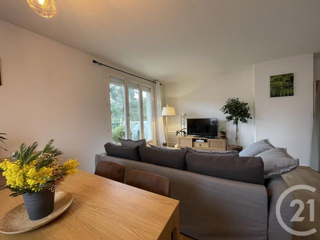 Appartement F3 à louer - 3 pièces - 62.86 m2 - RAMBOUILLET - 78 - ILE-DE-FRANCE - Century 21 Maitrejean Immobilier