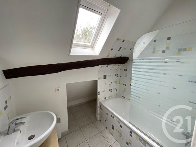 Appartement F3 à louer - 2 pièces - 34.1 m2 - AUNEAU - 28 - CENTRE - Century 21 Maitrejean Immobilier