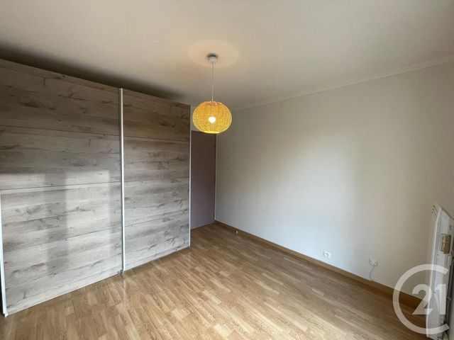 Appartement F3 à louer - 3 pièces - 68.37 m2 - RAMBOUILLET - 78 - ILE-DE-FRANCE - Century 21 Maitrejean Immobilier