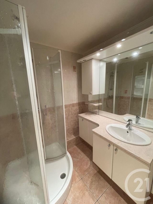 Appartement F3 à louer - 3 pièces - 68.37 m2 - RAMBOUILLET - 78 - ILE-DE-FRANCE - Century 21 Maitrejean Immobilier