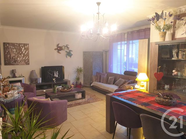 Appartement F3 à louer - 3 pièces - 68.37 m2 - RAMBOUILLET - 78 - ILE-DE-FRANCE - Century 21 Maitrejean Immobilier