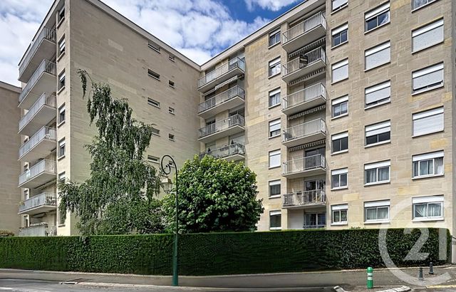 Appartement F4 à vendre - 4 pièces - 75.0 m2 - RAMBOUILLET - 78 - ILE-DE-FRANCE - Century 21 Maitrejean Immobilier