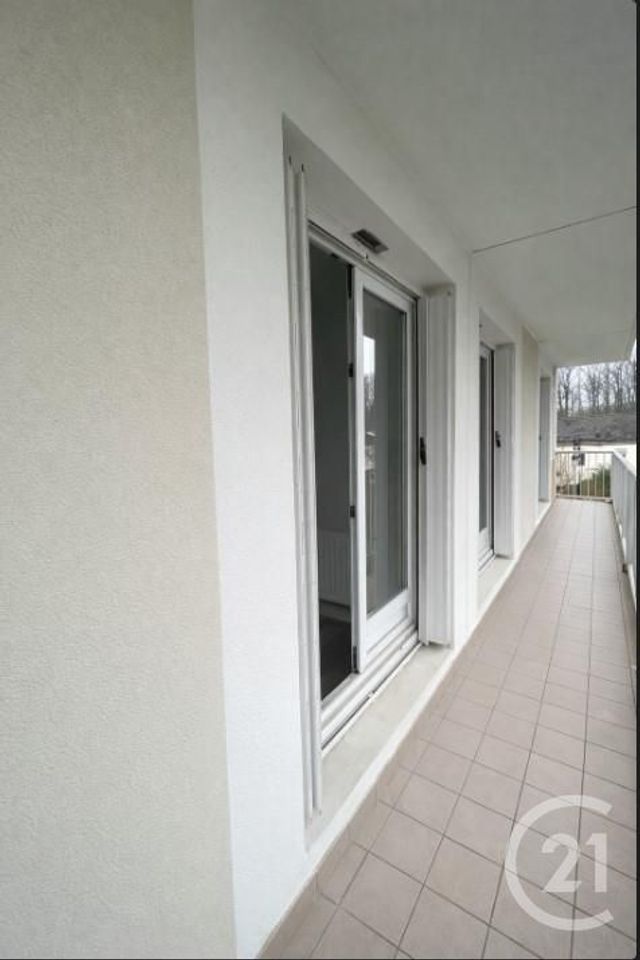 Appartement F4 à louer - 4 pièces - 97.58 m2 - MAGNY LES HAMEAUX - 78 - ILE-DE-FRANCE - Century 21 Maitrejean Immobilier