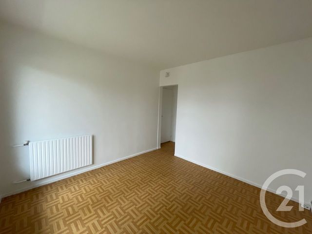 Appartement F4 à louer - 4 pièces - 97.58 m2 - MAGNY LES HAMEAUX - 78 - ILE-DE-FRANCE - Century 21 Maitrejean Immobilier