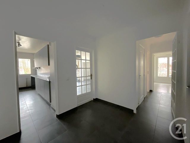 Appartement F4 à louer - 4 pièces - 97.58 m2 - MAGNY LES HAMEAUX - 78 - ILE-DE-FRANCE - Century 21 Maitrejean Immobilier
