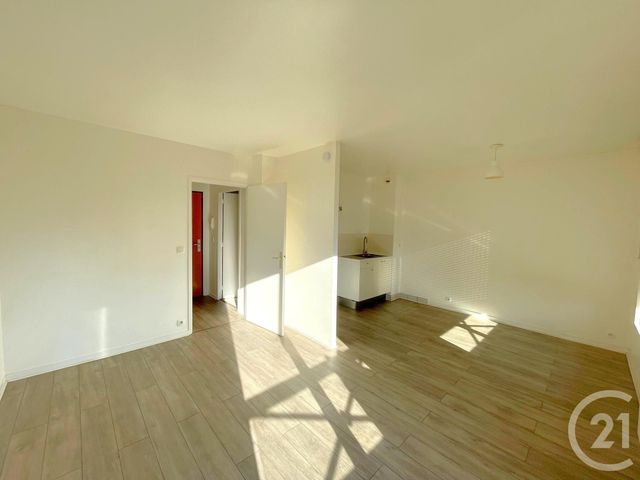 Appartement F1 à louer - 1 pièce - 29.0 m2 - RAMBOUILLET - 78 - ILE-DE-FRANCE - Century 21 Maitrejean Immobilier