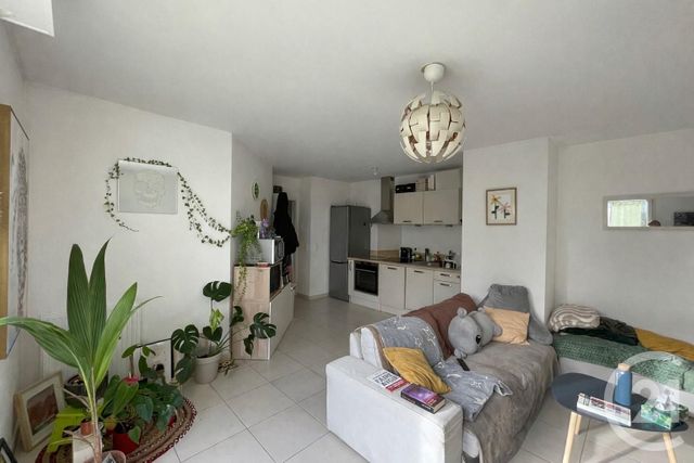 Appartement F3 à louer - 3 pièces - 63.04 m2 - RAMBOUILLET - 78 - ILE-DE-FRANCE - Century 21 Maitrejean Immobilier
