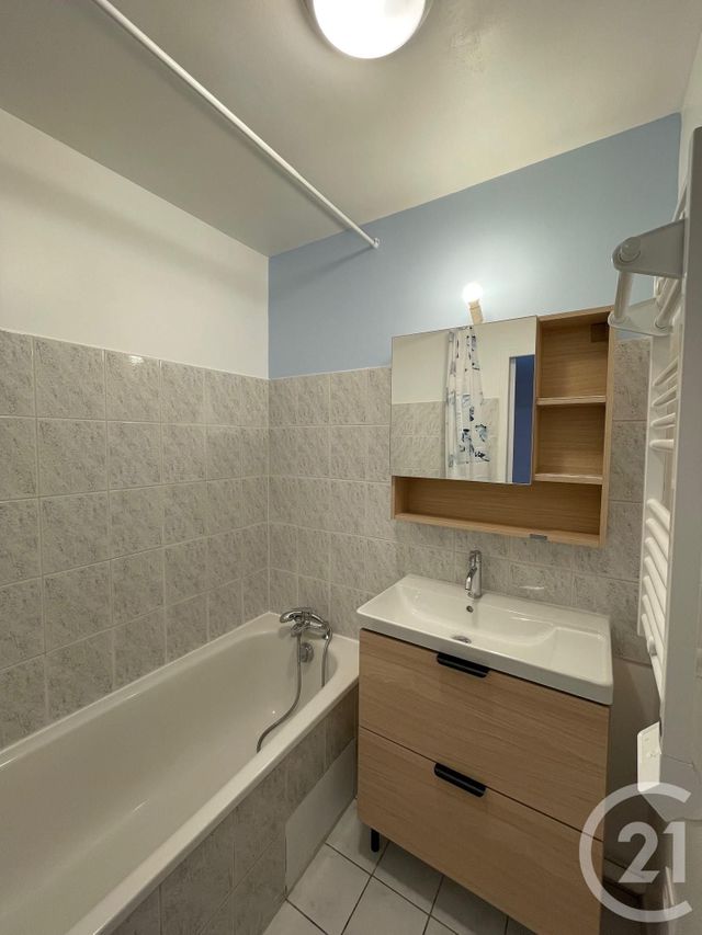 Appartement T1 à louer - 1 pièce - 21.05 m2 - LE PERRAY EN YVELINES - 78 - ILE-DE-FRANCE - Century 21 Maitrejean Immobilier