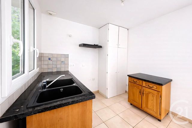 maison à louer - 5 pièces - 88.36 m2 - RAMBOUILLET - 78 - ILE-DE-FRANCE - Century 21 Maitrejean Immobilier