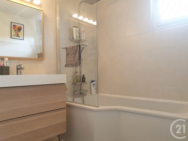 Appartement F3 à louer - 3 pièces - 70.84 m2 - RAMBOUILLET - 78 - ILE-DE-FRANCE - Century 21 Maitrejean Immobilier