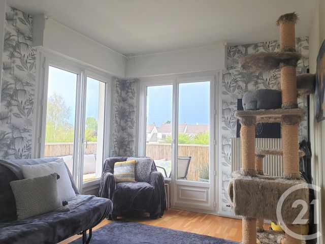 Appartement F3 à louer - 3 pièces - 70.84 m2 - RAMBOUILLET - 78 - ILE-DE-FRANCE - Century 21 Maitrejean Immobilier