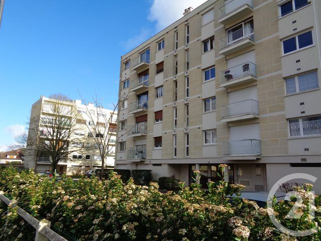 Appartement F1 à louer - 1 pièce - 31.3 m2 - EPERNON - 28 - CENTRE - Century 21 Maitrejean Immobilier