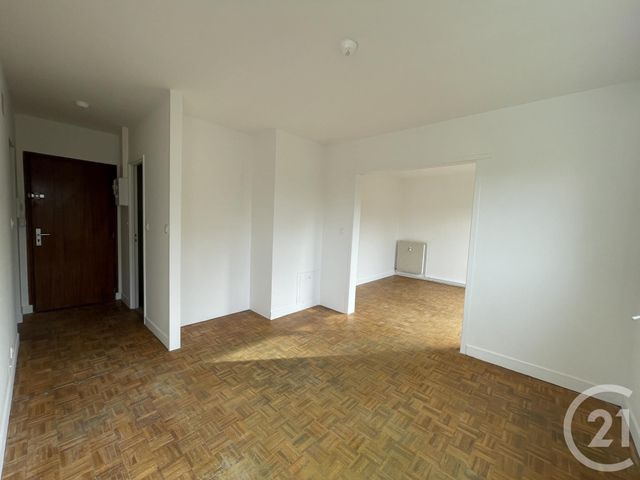 Appartement F1 à louer - 1 pièce - 31.3 m2 - EPERNON - 28 - CENTRE - Century 21 Maitrejean Immobilier