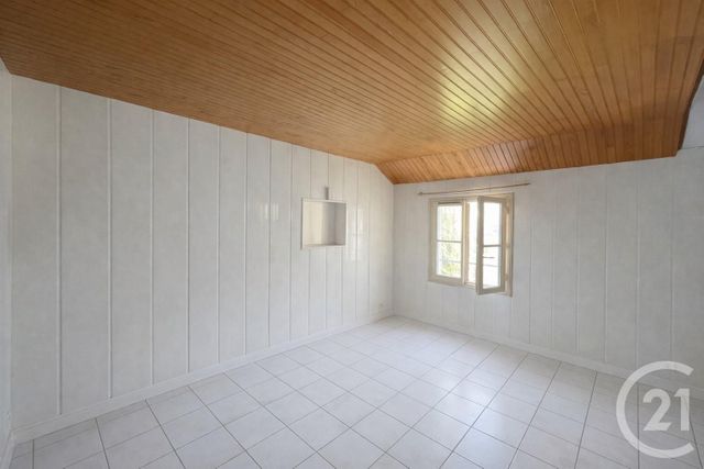 Appartement Duplex à louer - 2 pièces - 45.83 m2 - RAMBOUILLET - 78 - ILE-DE-FRANCE - Century 21 Maitrejean Immobilier