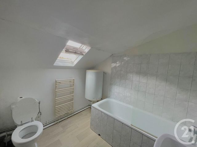 Appartement Duplex à louer - 2 pièces - 45.83 m2 - RAMBOUILLET - 78 - ILE-DE-FRANCE - Century 21 Maitrejean Immobilier