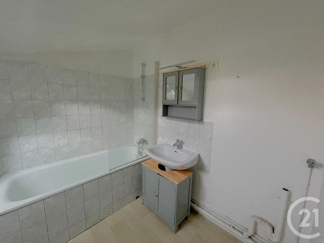 Appartement Duplex à louer - 2 pièces - 45.83 m2 - RAMBOUILLET - 78 - ILE-DE-FRANCE - Century 21 Maitrejean Immobilier