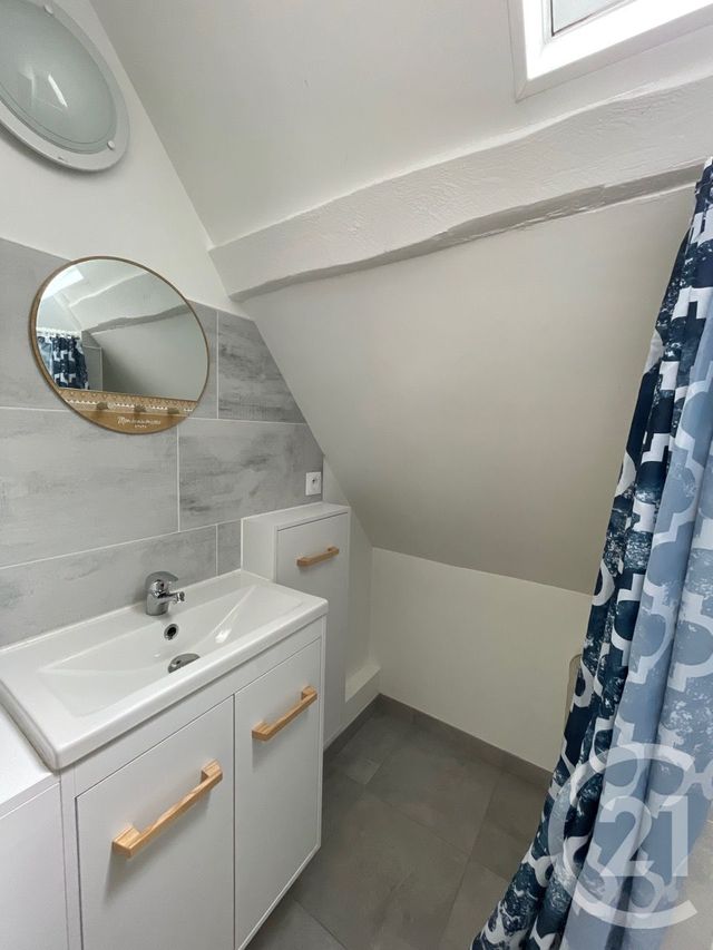 Appartement Duplex à louer - 2 pièces - 37.94 m2 - GALLARDON - 28 - CENTRE - Century 21 Maitrejean Immobilier