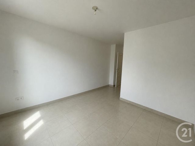 Appartement F2 à louer - 2 pièces - 50.91 m2 - RAMBOUILLET - 78 - ILE-DE-FRANCE - Century 21 Maitrejean Immobilier