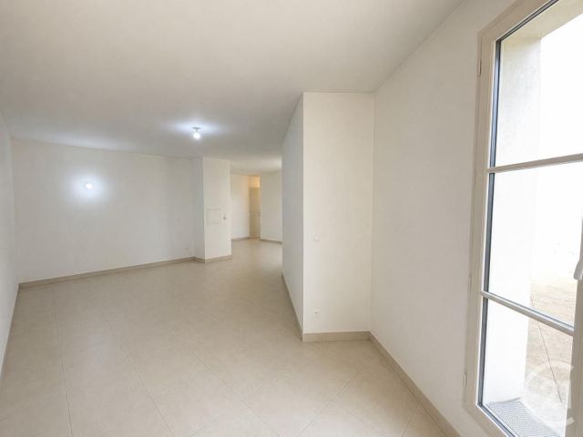 Appartement F2 à louer - 2 pièces - 50.91 m2 - RAMBOUILLET - 78 - ILE-DE-FRANCE - Century 21 Maitrejean Immobilier