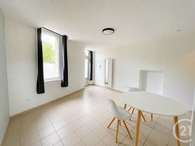 Appartement F2 à louer - 2 pièces - 39.69 m2 - EPERNON - 28 - CENTRE - Century 21 Maitrejean Immobilier