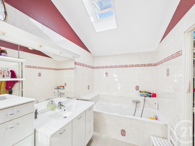 maison à vendre - 6 pièces - 142.0 m2 - RAMBOUILLET - 78 - ILE-DE-FRANCE - Century 21 Maitrejean Immobilier