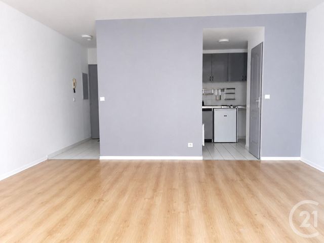Appartement Studio à louer - 1 pièce - 32.34 m2 - CHEVREUSE - 78 - ILE-DE-FRANCE - Century 21 Maitrejean Immobilier