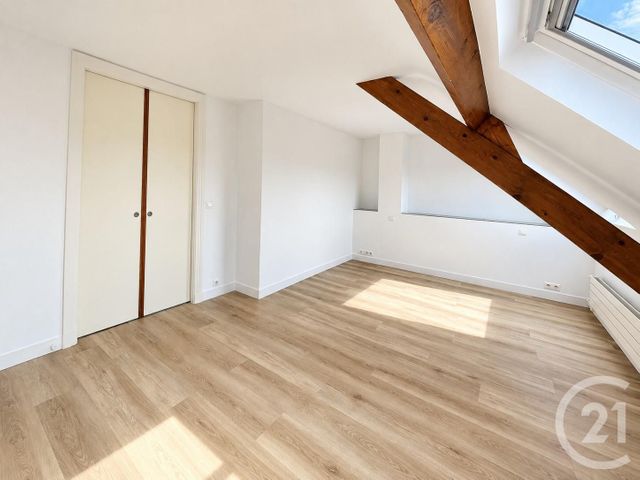 Appartement Duplex à louer - 3 pièces - 94.66 m2 - RAMBOUILLET - 78 - ILE-DE-FRANCE - Century 21 Maitrejean Immobilier