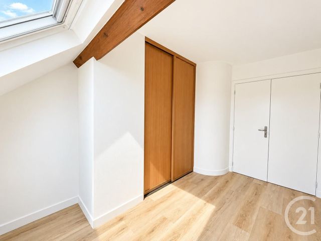 Appartement Duplex à louer - 3 pièces - 94.66 m2 - RAMBOUILLET - 78 - ILE-DE-FRANCE - Century 21 Maitrejean Immobilier