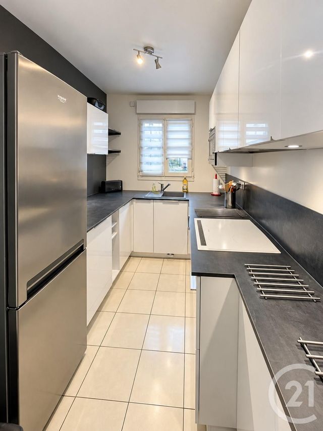 Appartement F3 à louer - 3 pièces - 67.9 m2 - RAMBOUILLET - 78 - ILE-DE-FRANCE - Century 21 Maitrejean Immobilier