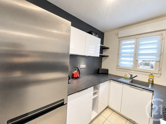 Appartement F3 à louer - 3 pièces - 67.9 m2 - RAMBOUILLET - 78 - ILE-DE-FRANCE - Century 21 Maitrejean Immobilier