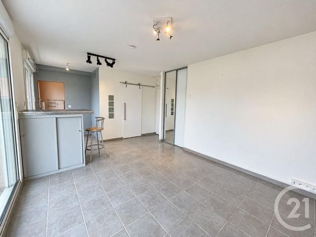 Appartement Studio à louer - 1 pièce - 26.03 m2 - EPERNON - 28 - CENTRE - Century 21 Maitrejean Immobilier