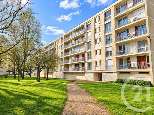 Appartement Studio à louer - 1 pièce - 26.03 m2 - EPERNON - 28 - CENTRE - Century 21 Maitrejean Immobilier