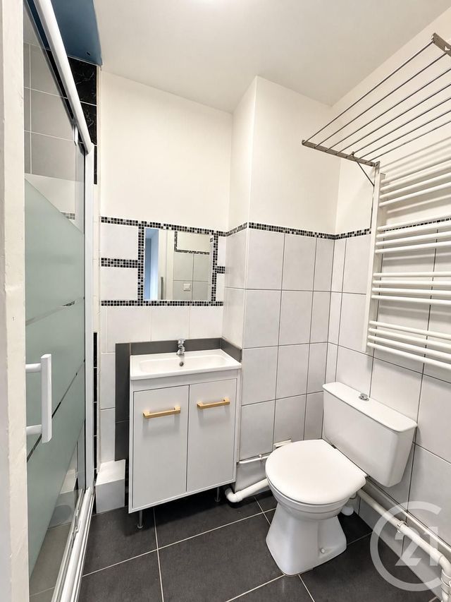 Appartement Studio à louer - 1 pièce - 26.03 m2 - EPERNON - 28 - CENTRE - Century 21 Maitrejean Immobilier